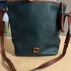 Hardly used Dooney & bourke slouchy green leather satchel bag!
